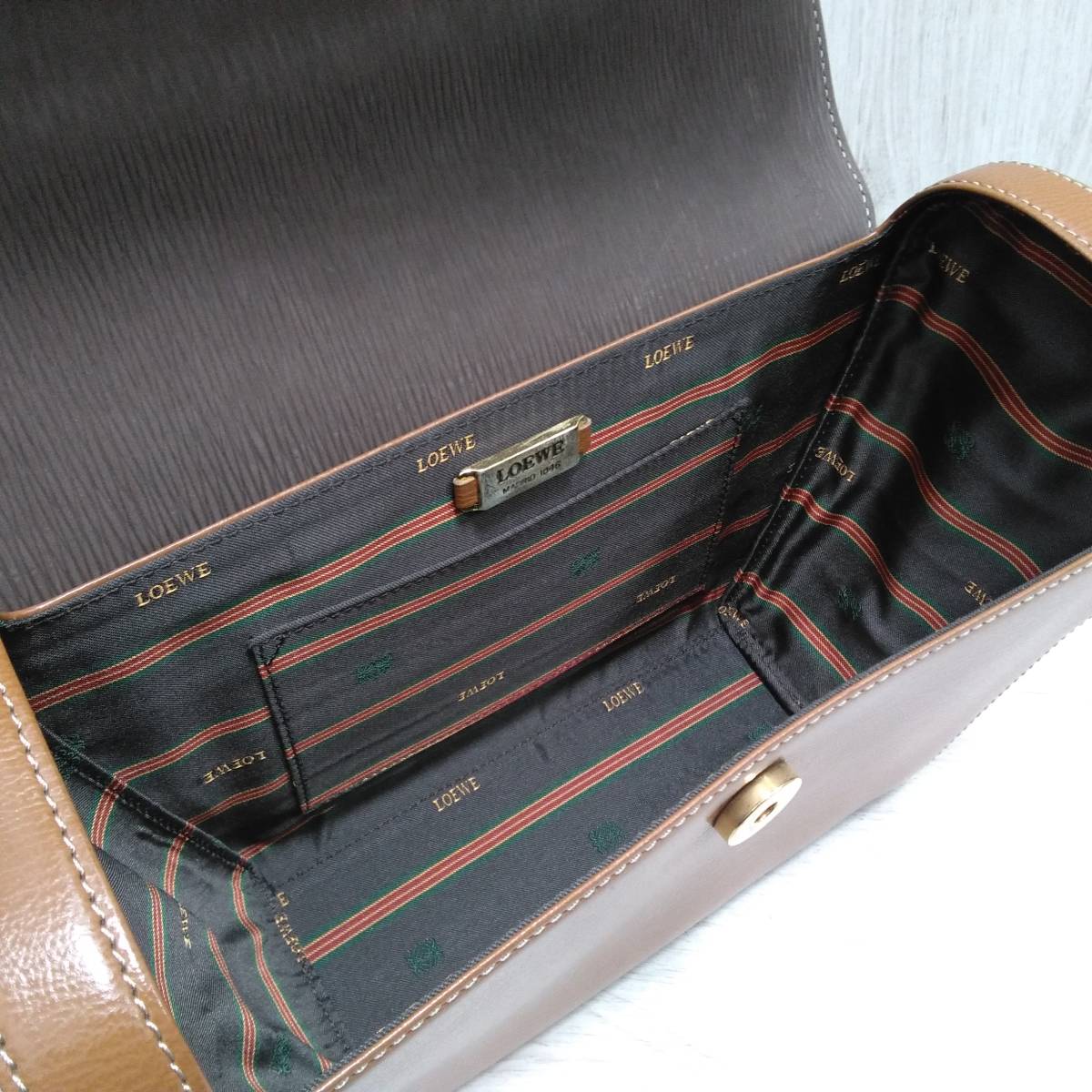 希少商品入荷！】LOEWE ロエベ ヴィンテージ ツイスト ゴールド金具 