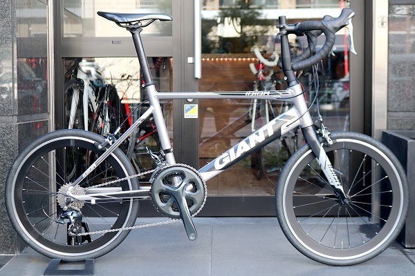 ジャイアント Giant イディオム Idiom 0 18モデル Mサイズ ティアグラ 4700 10s アルミ ミニベロ ロードバイク 軽快 ミニベロの王道 小径車 折り畳み 分割機構なし 売買されたオークション情報 Yahooの商品情報をアーカイブ公開 オークファン Aucfan Com