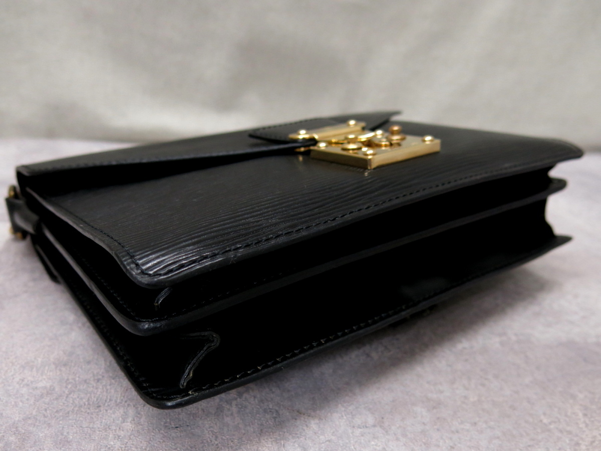 ●超美品●LOUIS VUITTON ルイ・ヴィトン●エピ●ビファス●グレイン レザー 本革●2way ハンド バッグ●ノワール●ヴィンテージ●Js24173 VUITTON ルイヴィトン エピ 長財布 クレマンス (25-115)