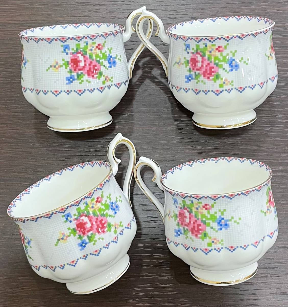 #4808【格安・必見】☆ROYAL ALBERT カップ&ソーサー　☆カップ8個・ソーサー8枚セット　 ロイヤルアルバート ALBERT ROYAL カップ&amp;amp;ソーサー - Royal