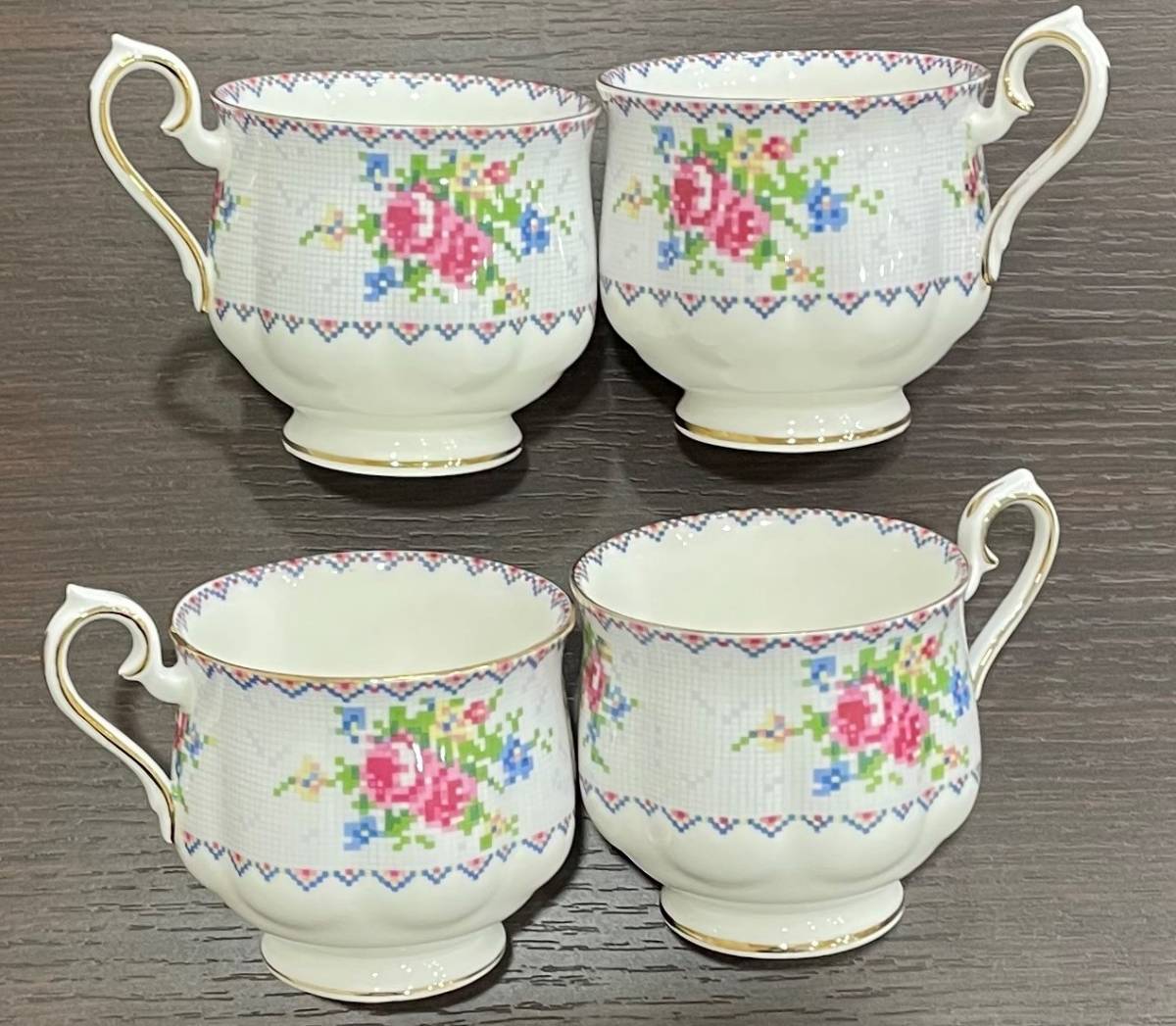 #4808【格安・必見】☆ROYAL ALBERT カップ&ソーサー　☆カップ8個・ソーサー8枚セット　 ロイヤルアルバート ALBERT ROYAL カップ&amp;amp;ソーサー - Royal