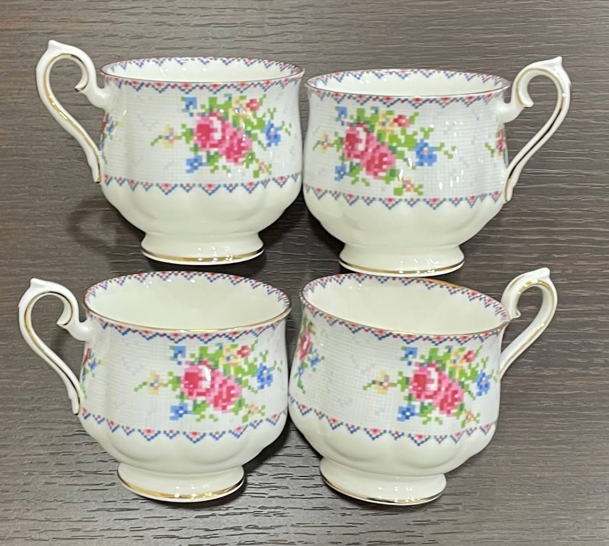 #4808【格安・必見】☆ROYAL ALBERT カップ&ソーサー　☆カップ8個・ソーサー8枚セット　 ロイヤルアルバート ALBERT ROYAL カップ&amp;amp;ソーサー - Royal