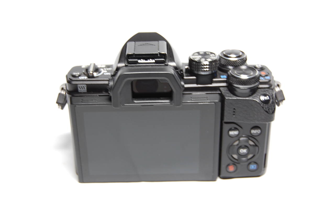 動作品 OLYMPUS オリンパス OM-D E-M10 Mark II ボディ　シャッター数5500 E-M10 OM-D OLYMPUS m10 正常動作品 ☆オリンパス