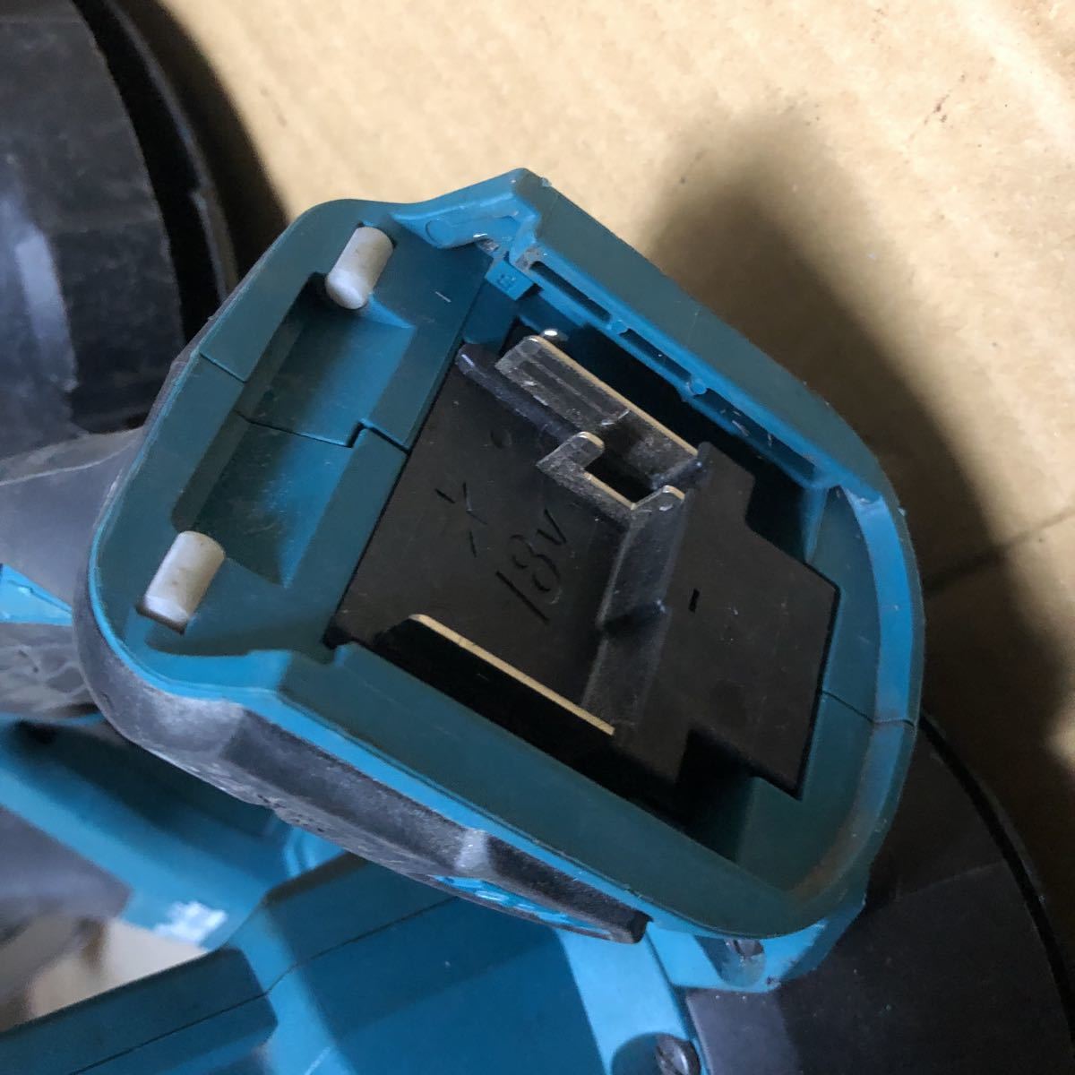 マキタ バンドソー 充電式 マキタ18V PB181Dジャンク