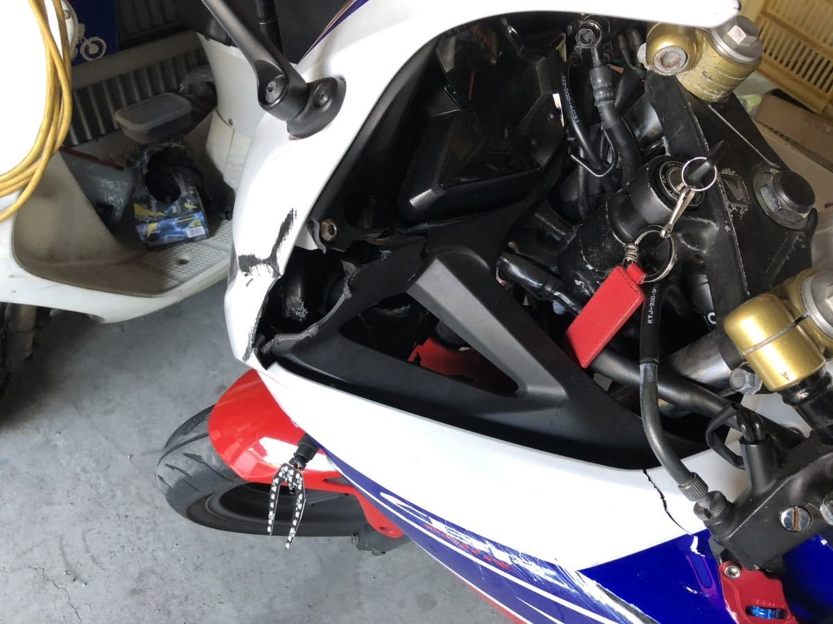 大阪発 堺 Cbr250r Mc41 後期 白青 実働 絶好調 ホンダ Cbr250 Cbr Zx レーサー Yzf 126cc 250cc 売買されたオークション情報 Yahooの商品情報をアーカイブ公開 オークファン Aucfan Com