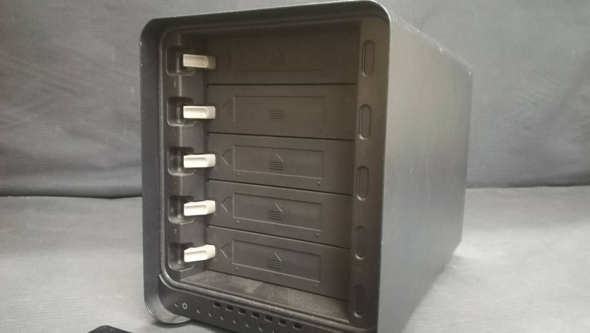 Drobo 5N DRDS4-A NAS ストレージシステム 5ベイ HDD無し/難あり 