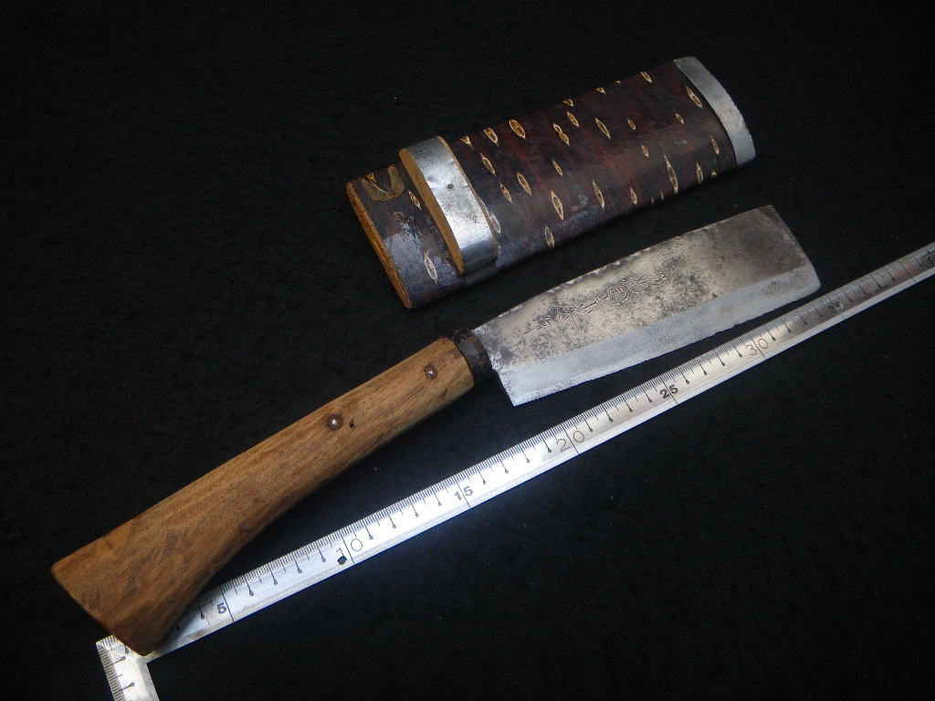 168 越後国宗房 角ナタ 角鉈 桜皮鞘付 腰鉈 黒打 自然薯掘り 山菜採り 渓流 藪掃い 林道走行 造園 キャンプ アウトドア 斧 売買されたオークション情報 Yahooの商品情報をアーカイブ公開 オークファン Aucfan Com