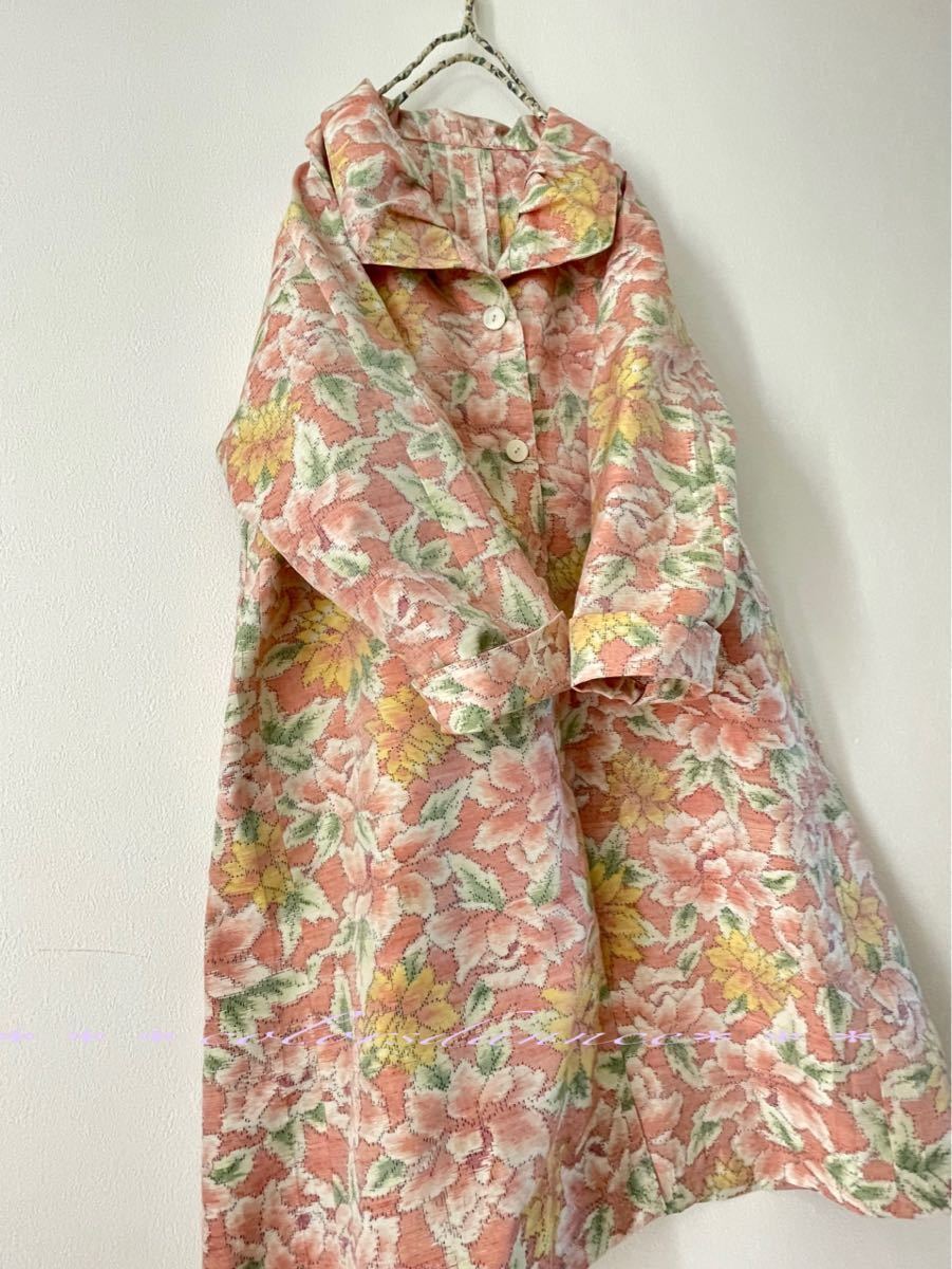 古布リメイク　花柄の紬で春のコート ☆新品未使用☆上質紬 春コート☆ハンドメイドコート☆着物リメイク