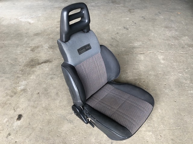 車のパーツ スズキ ジムニー ja11v 運転席側純正シート