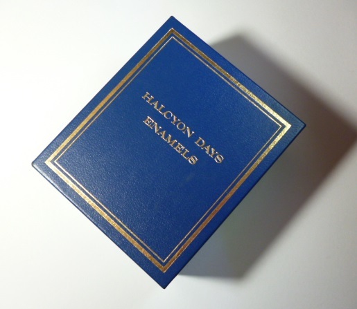 Ω HALCYON DAYS ENAMELS ハルシオンデイズ エナメルボックス Ω