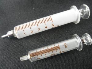 注射器のYahoo!オークション(旧ヤフオク!)の相場・価格を見る｜Yahoo