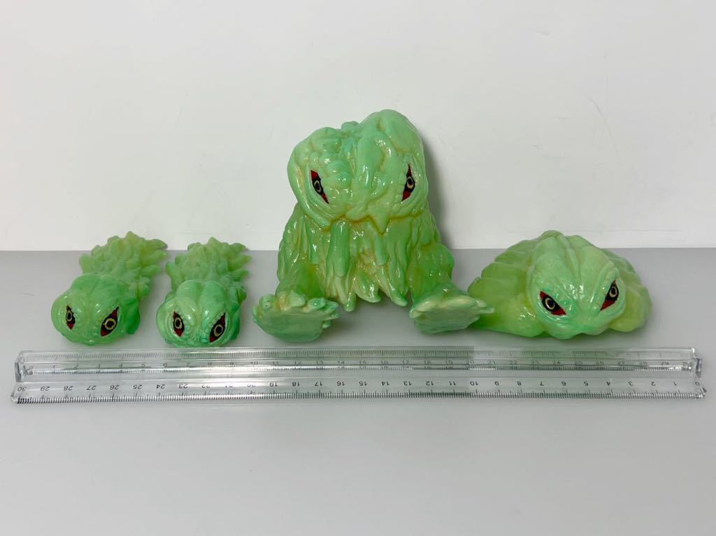 ヘドラ 幼体期 水中期 上陸期 蓄光(ゴジラ)｜売買されたオークション 