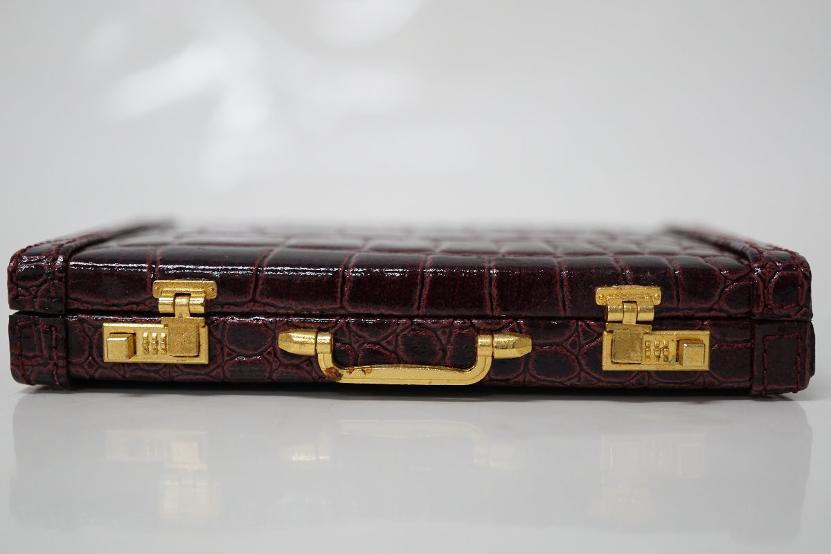 BALLY 名刺入れ トランク クロコ型押し 中古品
