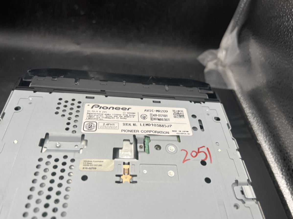 限定入荷 即決☆カロッツェリア AVIC-MRZ09 メモリーナビDVD/CD/SD