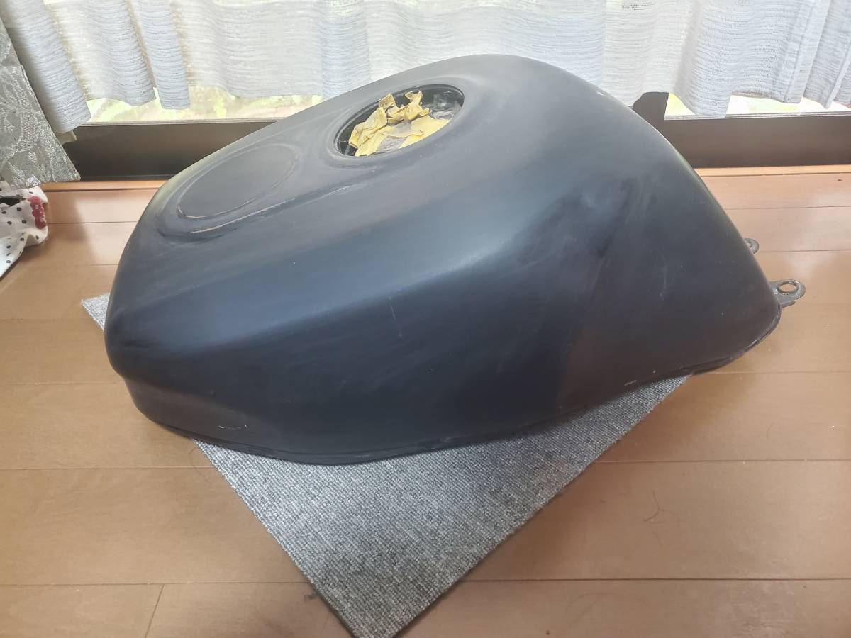 T*S様 SUZUKI 燃料タンク ブラック 本体 GS1200ss GS1200SS 燃料タンク SUZUKI GS1200SS T*S様 部品 純正 バイク