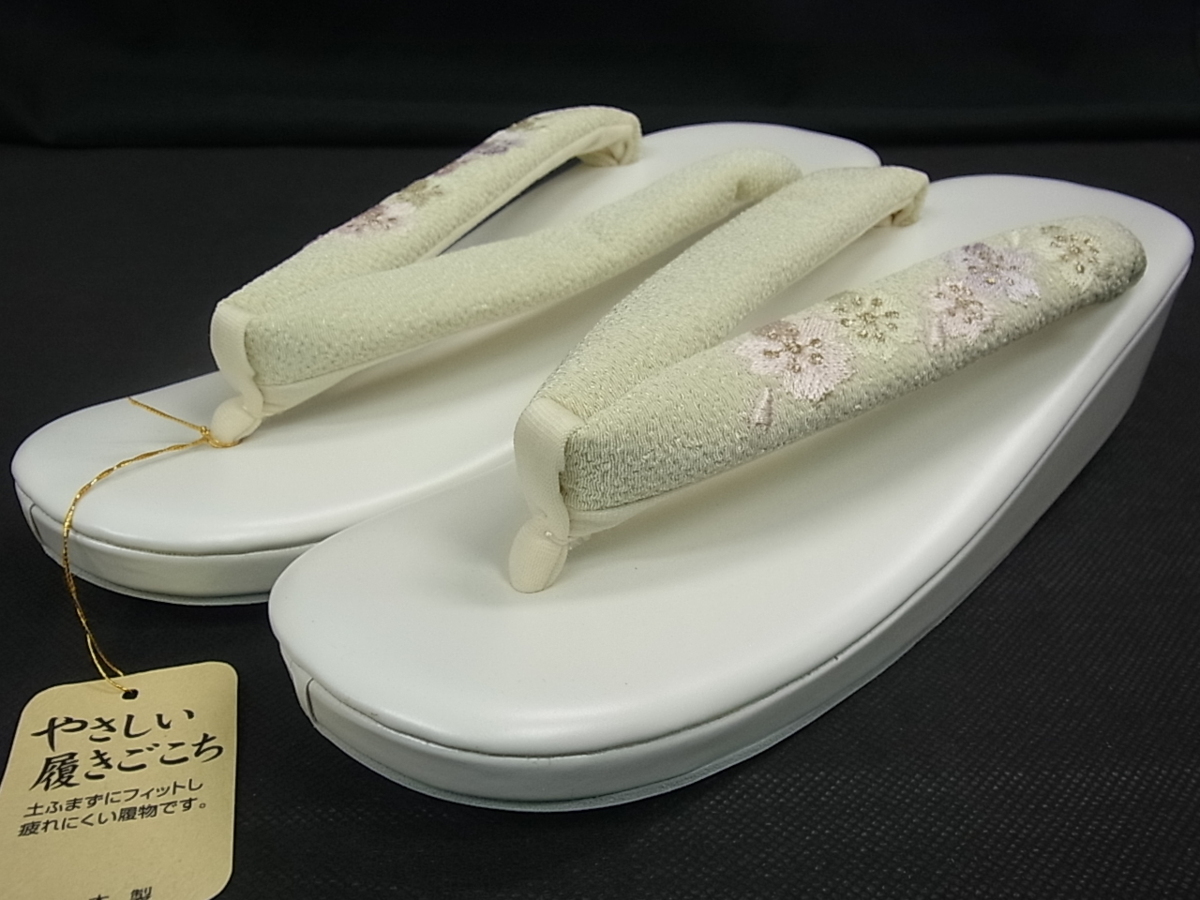 新作登場，得価 花美人着物 和装小物 草履 縮緬 刺繍 舞桜 金糸 逸品 aaa1228(L寸)｜売買されたオークション情報、yahooの商品情報をアーカイブ公開 - オークファン L寸