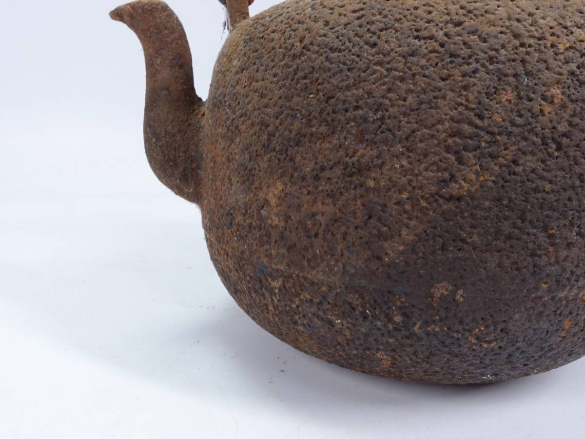 鉄瓶】 祥雲堂 『唐銅蓋岩肌鉄瓶』※水漏れ無 ○ 茶道具 湯沸し 茶室 鉄 