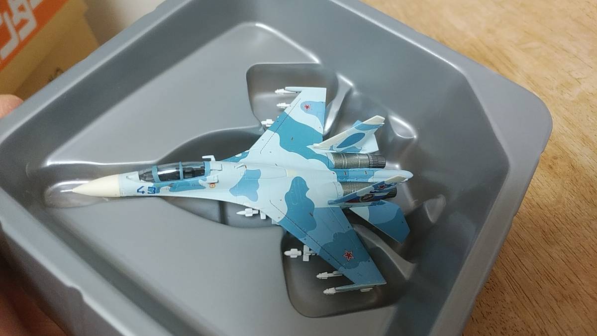 1:200 herpa wings ヘルパー 1/200 スホーイ SU-27UBフランカー ロシア