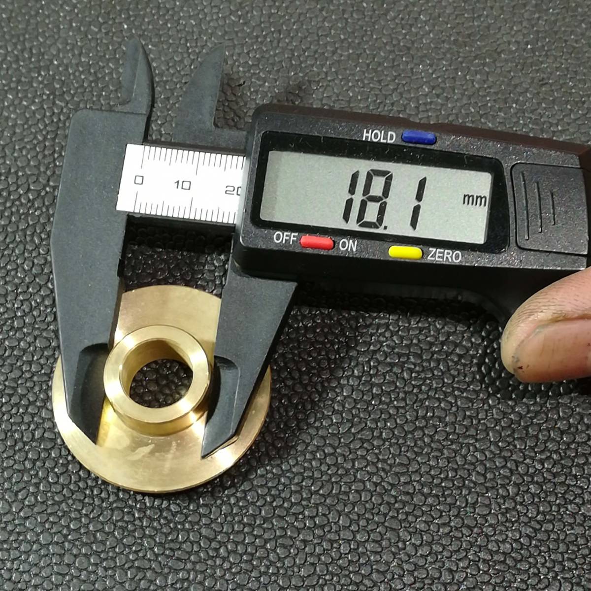 | ショートドグボーンライザー用 Motorcycle ミスミ 真鍮製ソリッドスペーサー 真鍮製スペーサー ENDO製ドッグボーンライザー〈真鍮：税込￥49,940‐〉 (有)遠藤自動車 送料無料！真鍮製ドッグボーンライザー！Misumi 051028の通販 真鍮製ドッグボーンライザー用 ネオファクトリー 交換用 ドッグボーンライザー ドッグボーンライザー用 ドッグボーンライザースペーサーの通販
