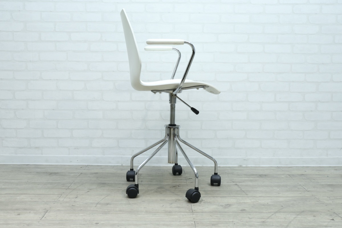 Kartell 家具 ミン｜Kartell｜カルテルオフィシャルサイト｜イタリア製