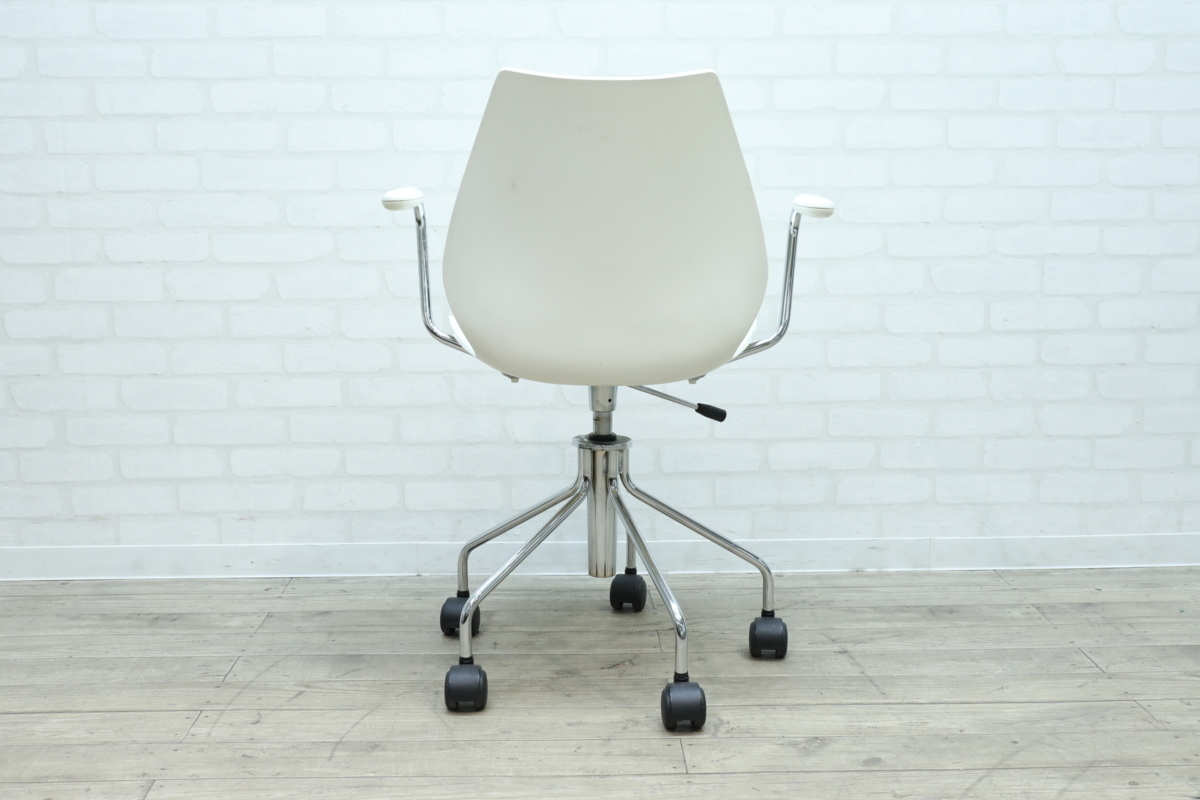 Kartell 家具 ミン｜Kartell｜カルテルオフィシャルサイト｜イタリア製