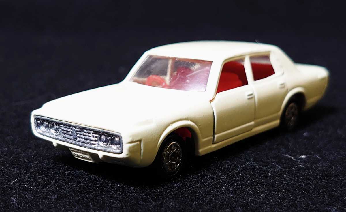 №32 トヨタ ニュークラウン 絶版 黒箱 当時物 日本製 MADE IN JAPAN 白 