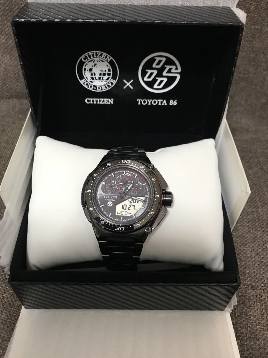 希少 CITIZEN×TOYOTA 86 コラボ腕時計 限定350個 ソーラークロノグラフ