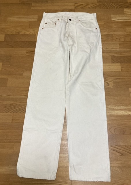 全国無料，限定セール 80's Levi's リーバイス 501 ホワイトジーンズ ナチュラルホワイト デニムパンツ 生成り 白 W28 米国製 88年製 ヴィンテージ(W28)｜売買されたオークション情報、yahooの商品情報をアーカイ W28