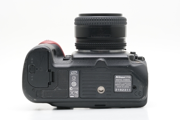 フジヤカメラ】難有り品 Nikon D700 (バッテリー／充電器付き) ＆ AF 