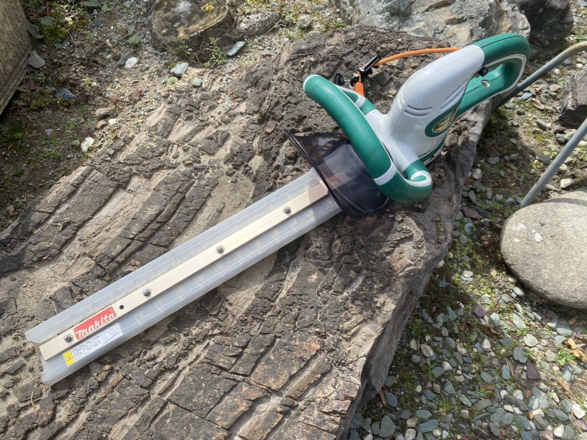 【新品，人気セール】 マキタ マキタ生垣バリカン MUH404 み(刈払機)｜売買されたオークション情報、yahooの商品情報をアーカイブ公開 - オークファン 刈払機