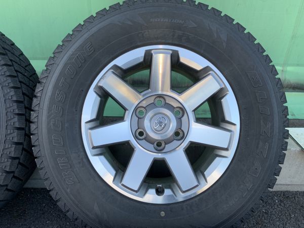 中古☆FJクルーザー 純正ホイールとタイヤ4本セット☆17インチ 7.5J 中古☆FJクルーザー 純正ホイールとタイヤ4本セット☆17インチ 7.5J