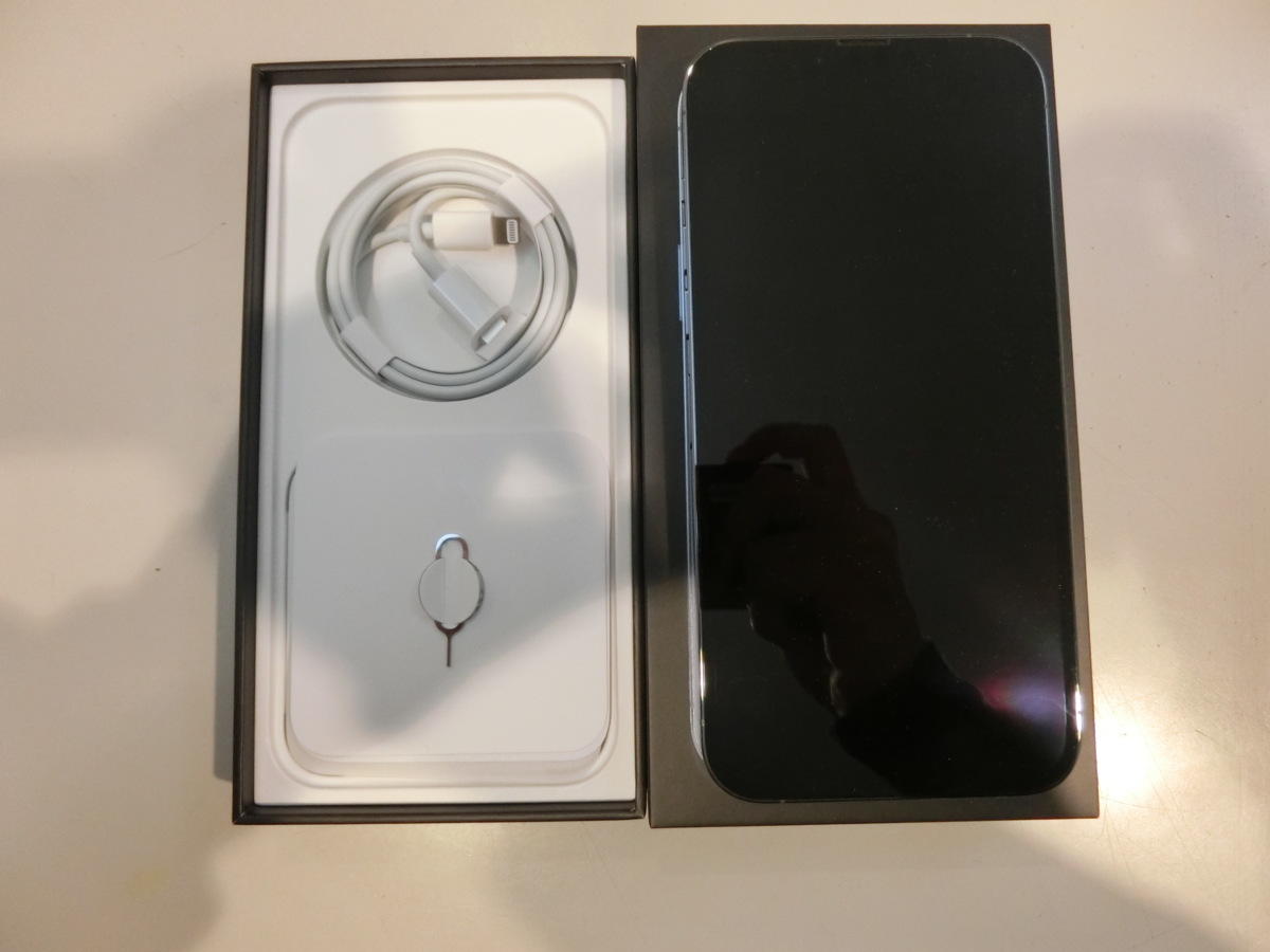 SIMフリー☆iPhone13 Pro Max 256GB ブルー 新品同様品☆ iPhone 0 Pro