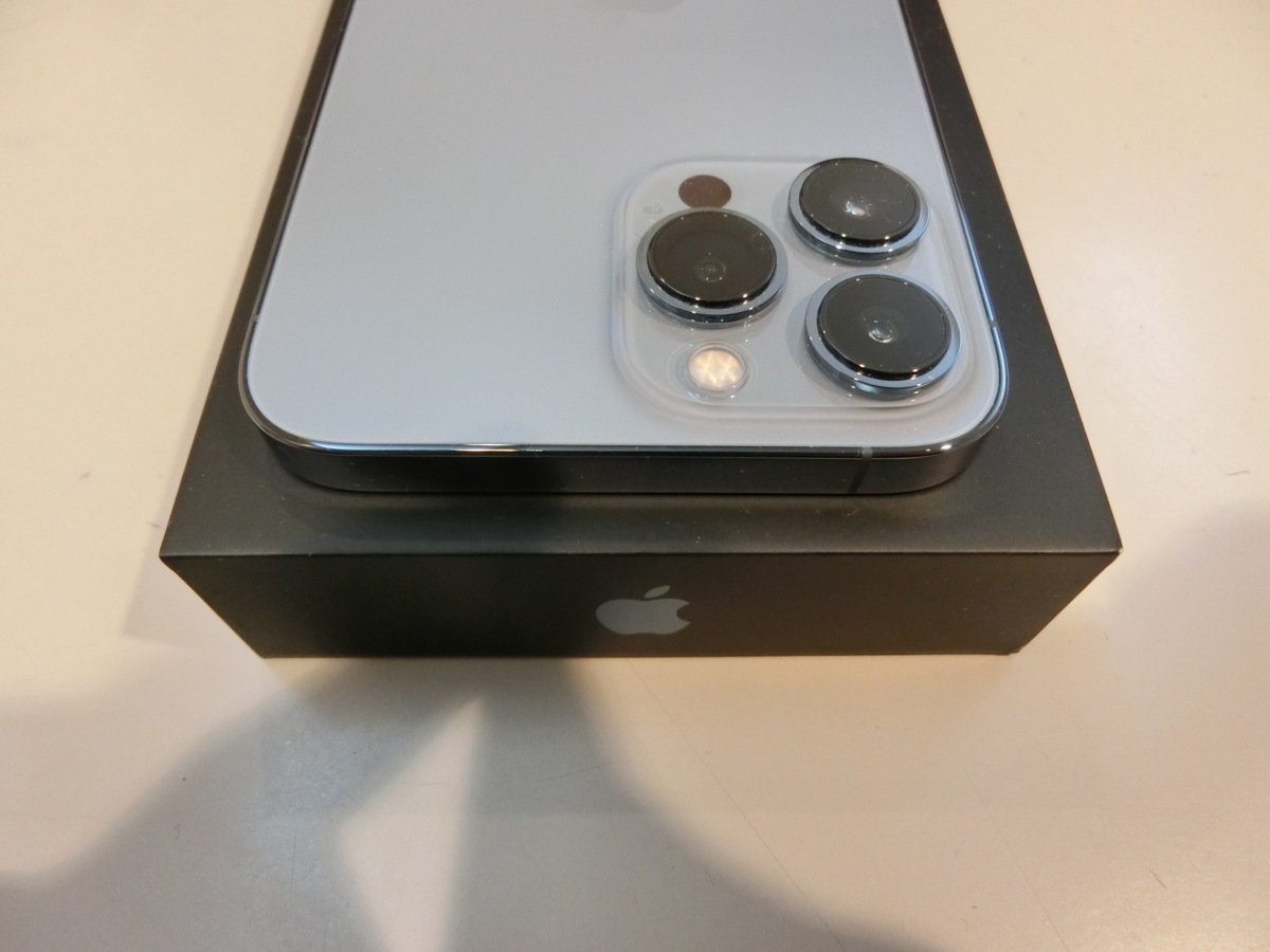 SIMフリー☆iPhone13 Pro Max 256GB ブルー 新品同様品☆ iPhone 0 Pro
