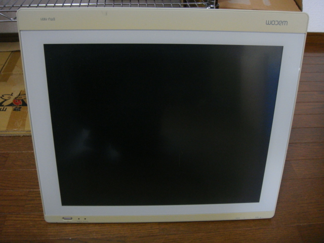 DTH-2242 /G Wacom 液晶ペンタブレット