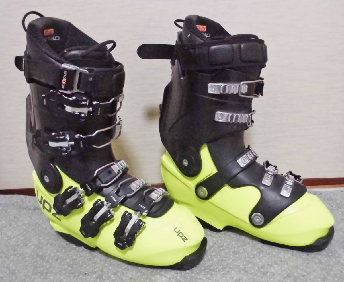 UPZ RC10 アルペンボ－ド用ハードブ－ツ 中古品