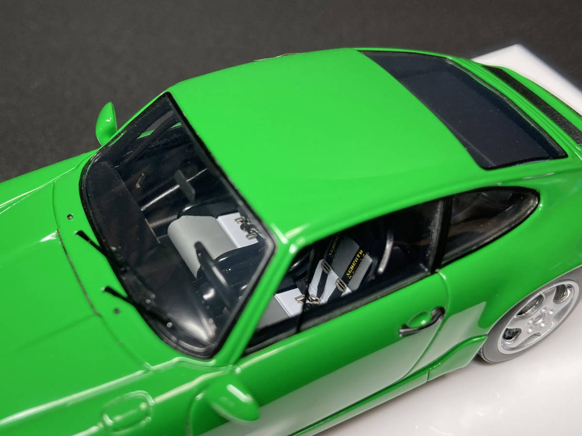 1⁄43 ポルシェ 911(964) カレラ RS クラブスポーツ 1992 ガーズレッド