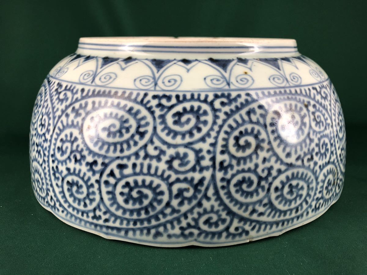 送料無料】◇古伊万里◇染付 蛸唐草文様 大鉢 24.8cm 大明成化年製 