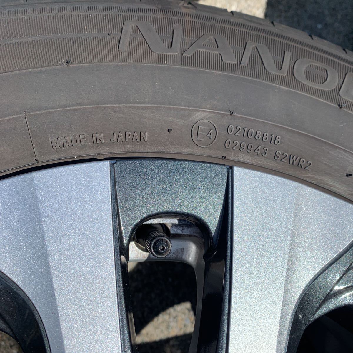 トヨタ プリウス 純正タイヤ4本セット 195/65 R15(純正品)｜売買された 