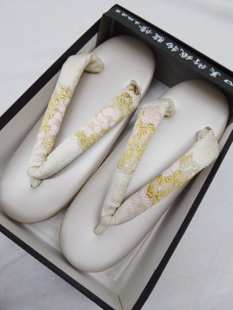 正規品，低価 着物通オク夜 お洒落 特選 草履 単品 山口美術織物 限定生産 7(L寸)｜売買されたオークション情報、yahooの商品情報をアーカイブ公開 - オークファン L寸