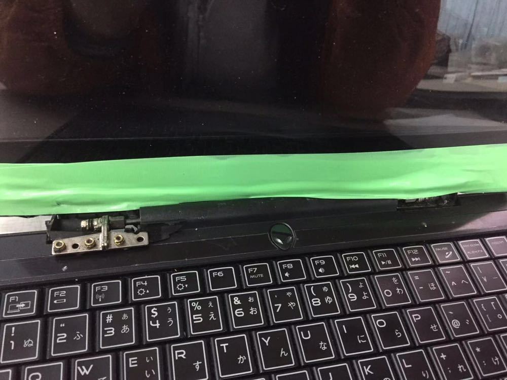 DELL Alienware M11x R2 OS起動OK,i5-U520/4GB/500GB,中古現状 DELL Alienware M11x R2 OS起動OK,i5-U520/4GB/500GB,中古現状