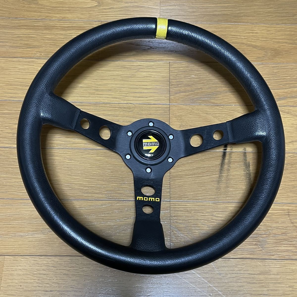 35φ MOMOステアリング mod.07 MOD.07 ステアリング 35φ M BK⁄スエード 35Φ