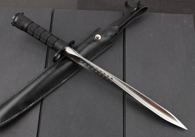 【銃剣式】螺旋三稜剣 狩猟ナイフ 止め刺し キャンプ 護身 アウトドア 登山 サバイバルナイフ 防災 ハンティング ミリタリー 装備 収蔵品