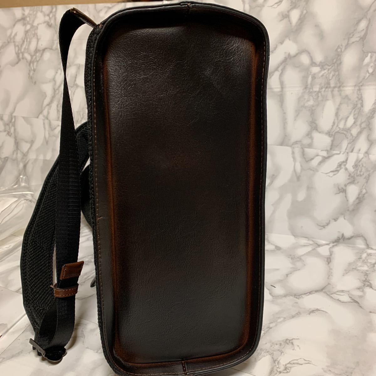 ZARA ザラ レザー調リュックサック(リュックサック、デイパック)｜売買 