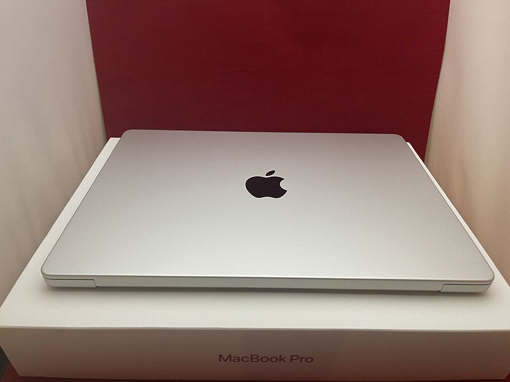 超美品】MacBook Pro 14インチ M1MAX 64GB 2TB｜MacBook本体