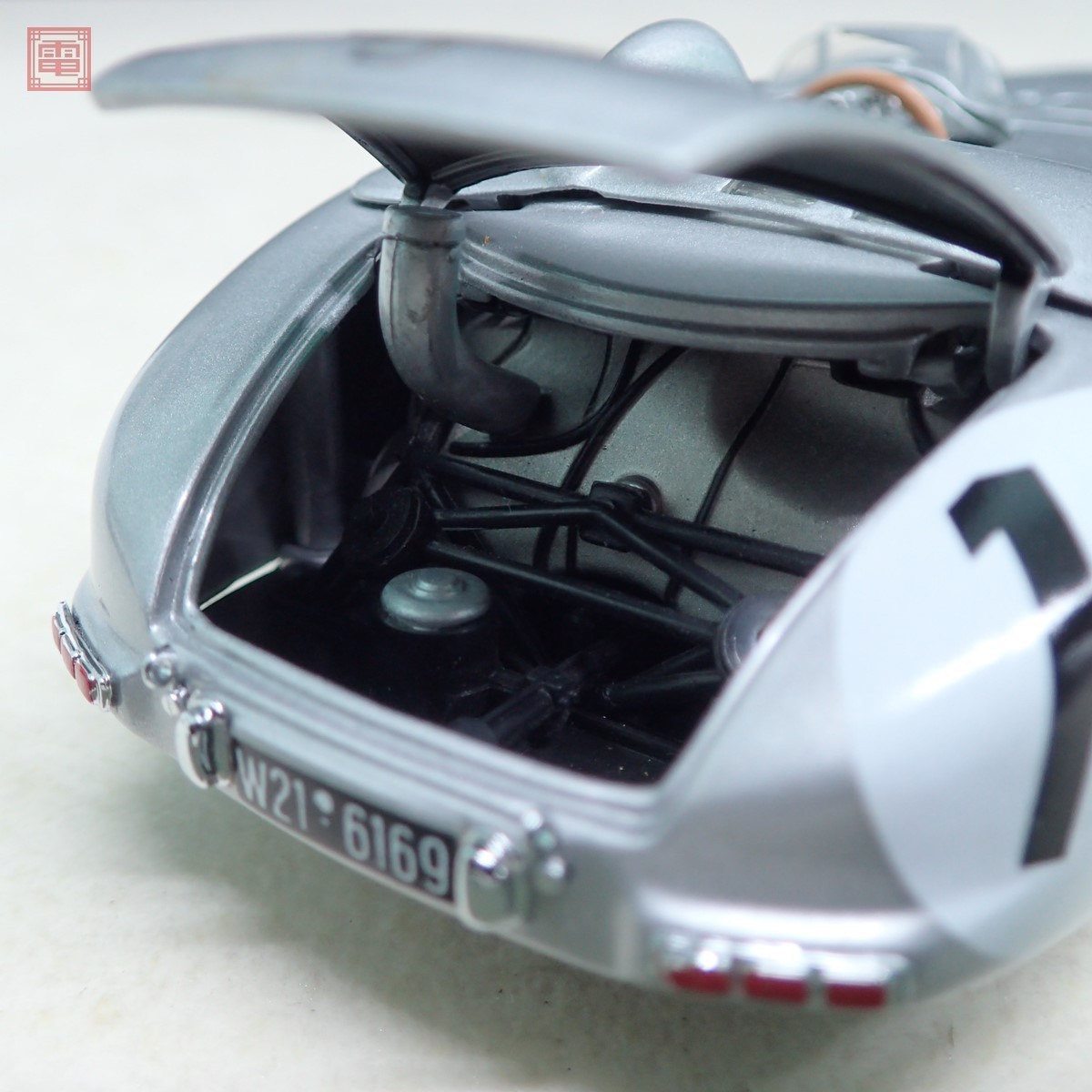 PMA 1/24 メルセデスベンツ 300SLR ル・マン 1955 #19 ミニチャンプス 