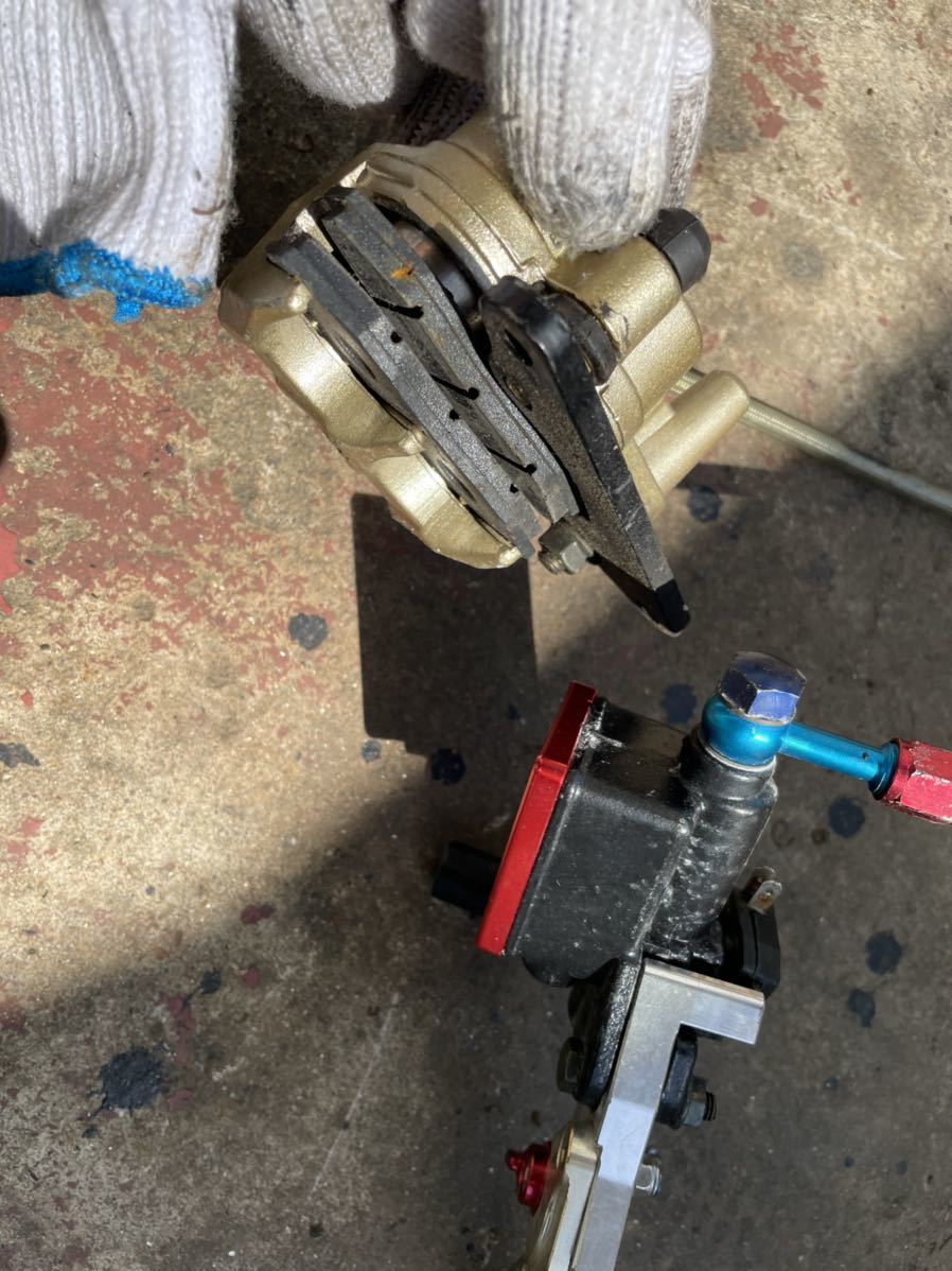 ホンダ NS1 フロント　キャリパー