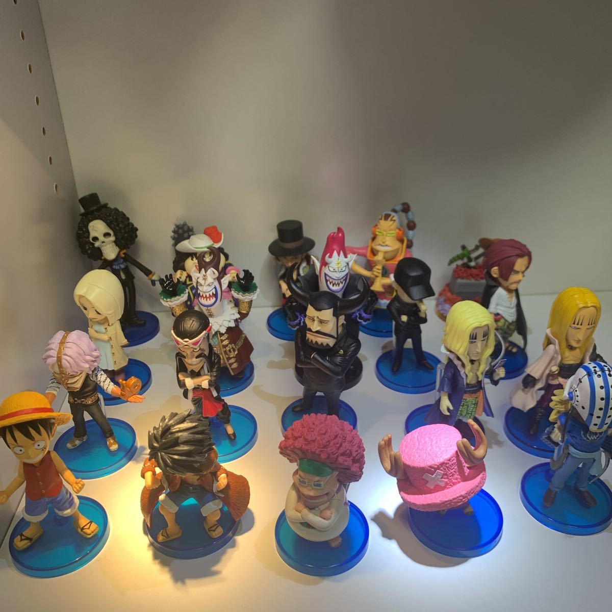 ワンピースワールドコレクタブル One Piece ミニフィギュア ルフィ ワーコレ チョコエッグ フィギュア 鬼滅の刃プライズ モンキー D ルフィ 売買されたオークション情報 Yahooの商品情報をアーカイブ公開 オークファン Aucfan Com