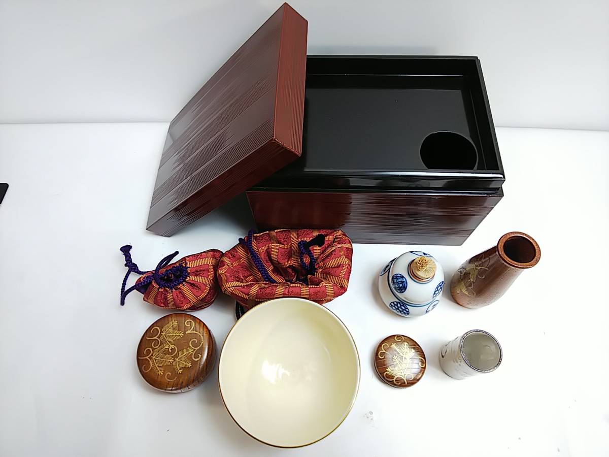 976 茶箱 糸目引 木製 溜塗 野点 茶箱一式セット 茶碗/棗/香合/茶筅立