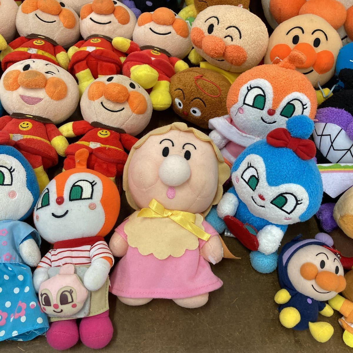 YK326)アンパンマン ぬいぐるみ 大量セット 86点まとめ売り プリちぃ