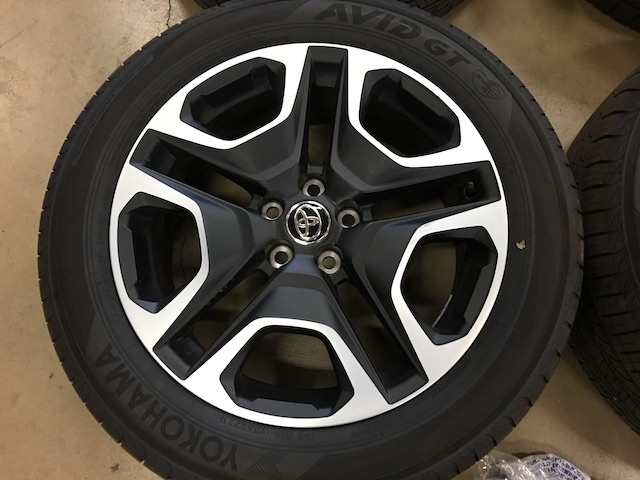 ☆C-4197 RAV4純正19インチアルミホイール ヨコハマAVID 235/55-19